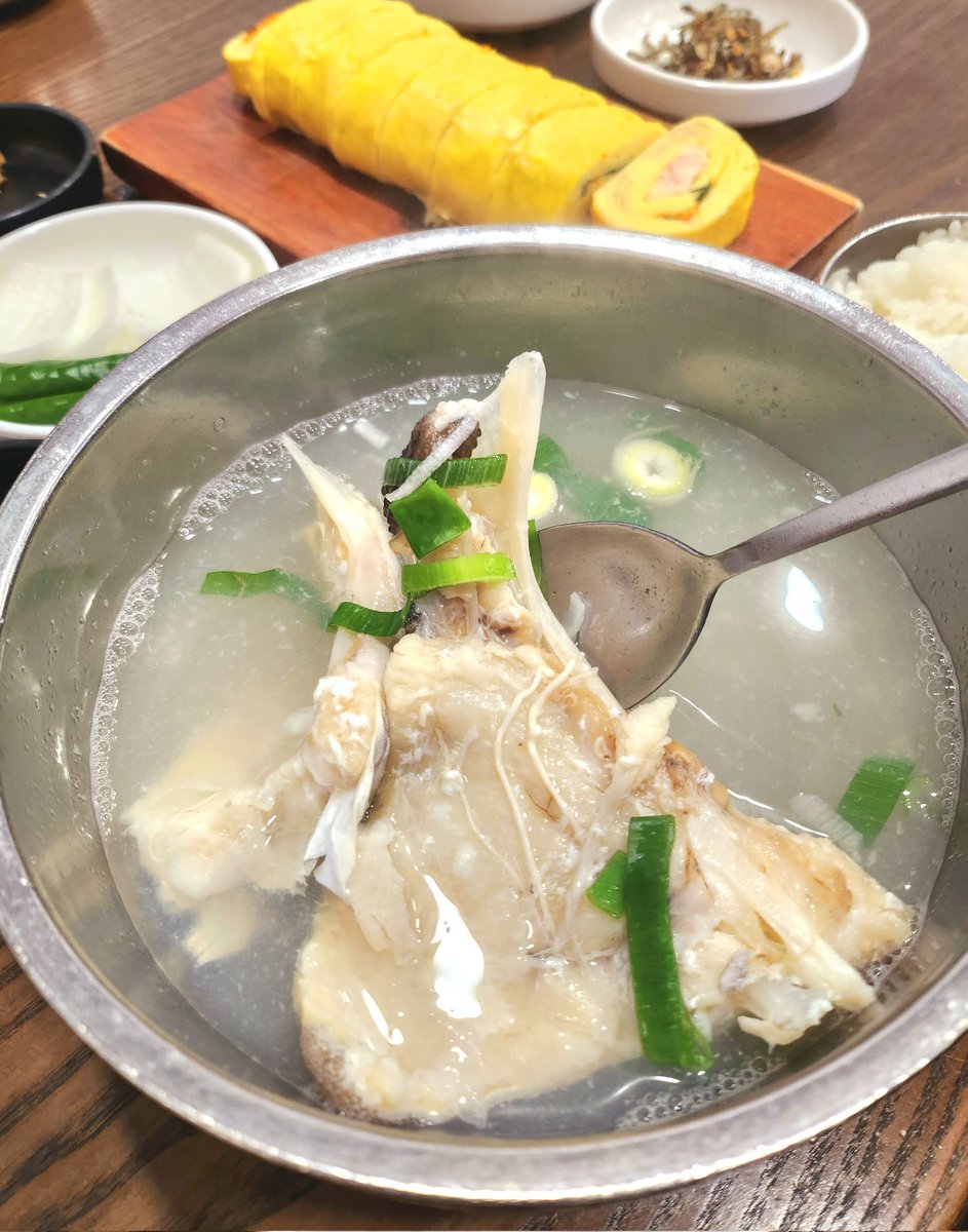#부산맛집 #해운대맛집 
속씨원한 대구탕 미포본점
대구탕과 알말이 최고♡
m.blog.naver.com/ds4cdl/2230173…