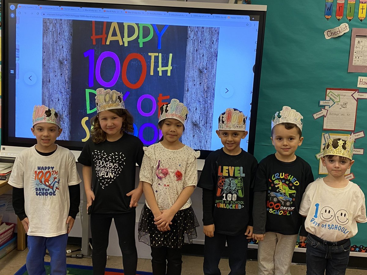 ps50si's tweet image. Celebrating 100 days of school together at #ps50! I