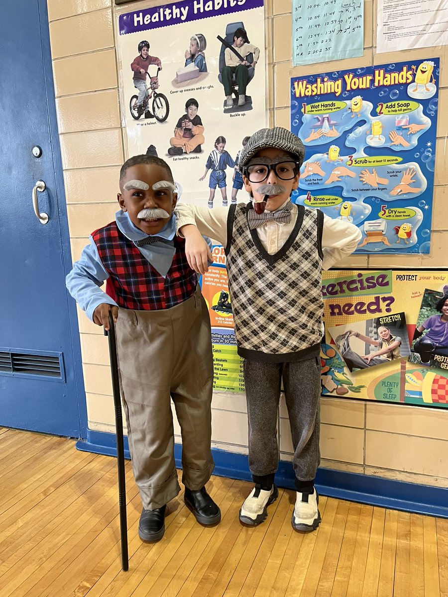 ps50si's tweet image. 💯 days smarter &amp;amp; 💯 years old! #ps50