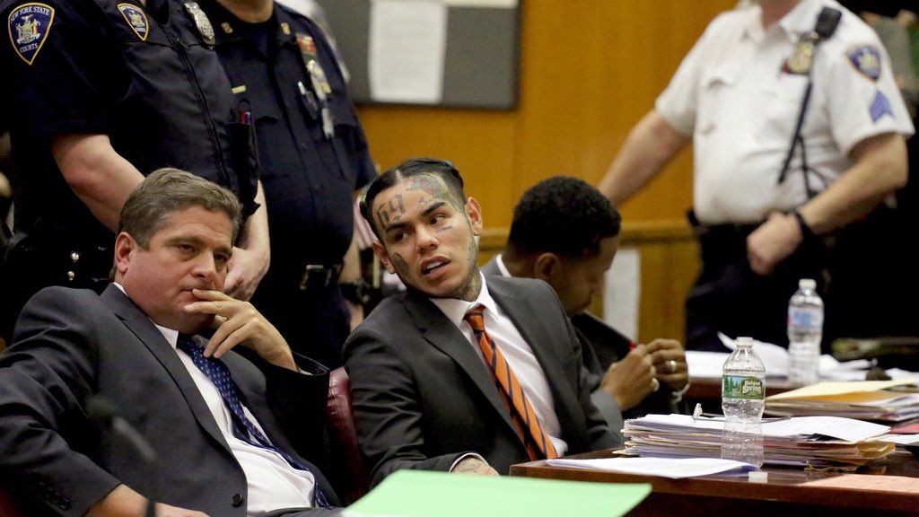 6ixbuzztv-on-twitter-report-las-vegas-will-pay-you-85k-per-year-to