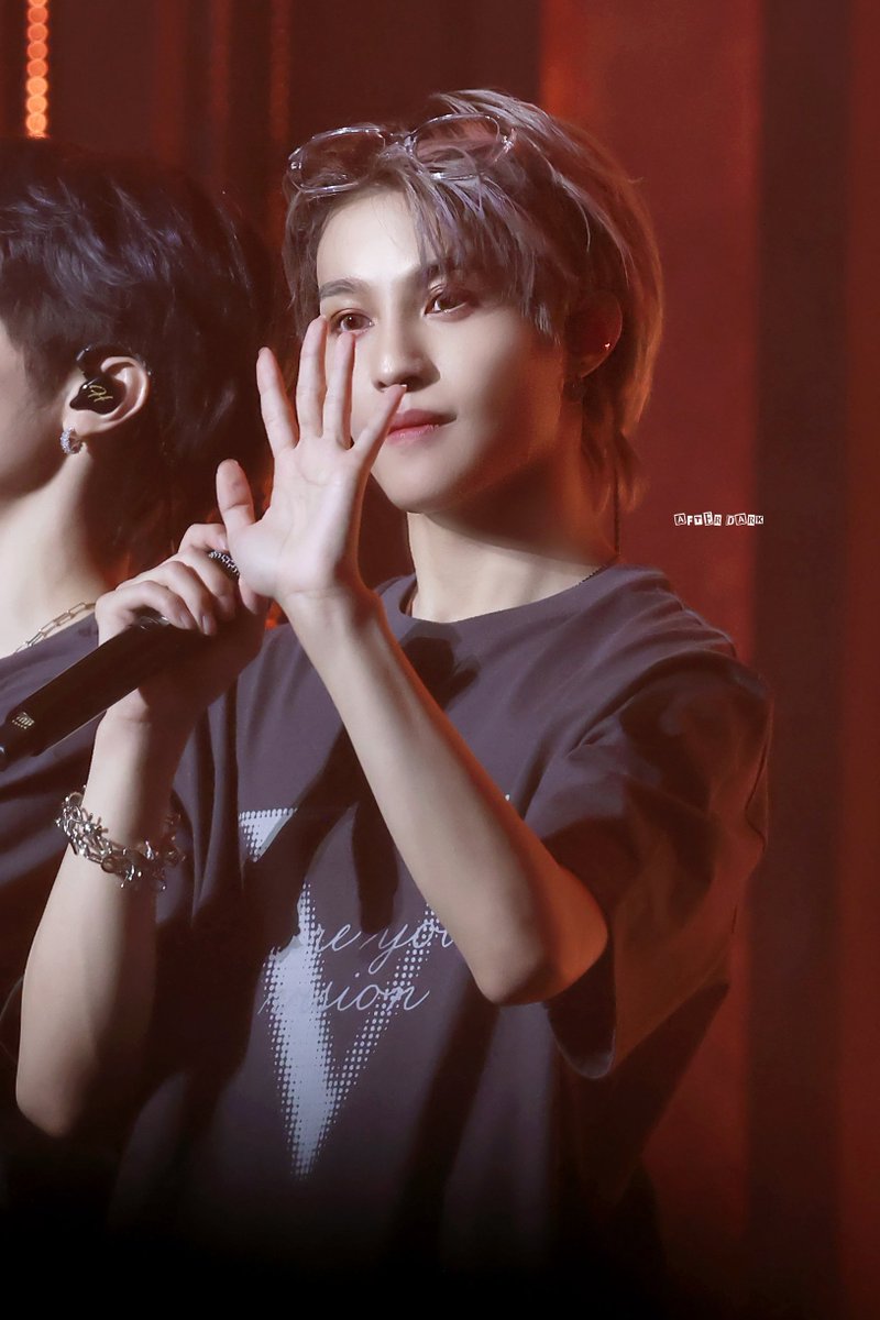 afterdark_YY's tweet photo. 230211 HQ

#YANGYANG #扬扬 #양양
#WayV #威神V https://t.co/taCXPtUrEU