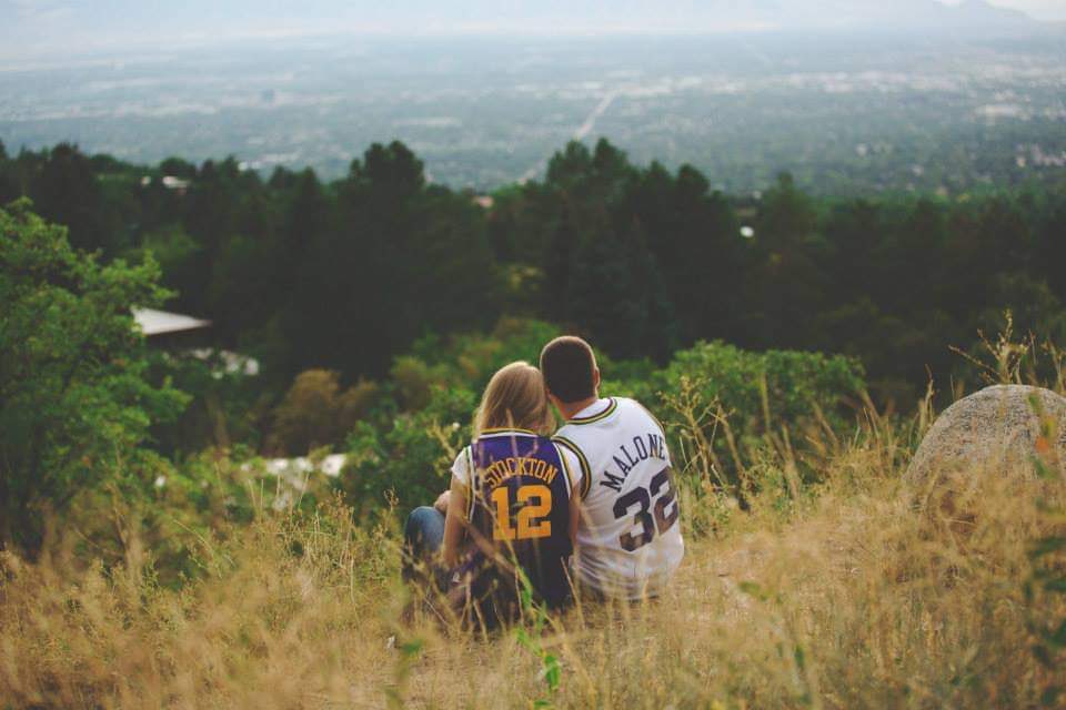 RodHinck's tweet photo. @RyanQualtrics @JordanClarksons @CollinSexton02 @WalkerKessler13 @MarkkanenLauri They got their engagement pics in legend Jazz jerseys. ENGAGEMENT PICS!! @bhplumber I thought I was a good fan until I saw this!! https://t.co/uSXvHM3adg