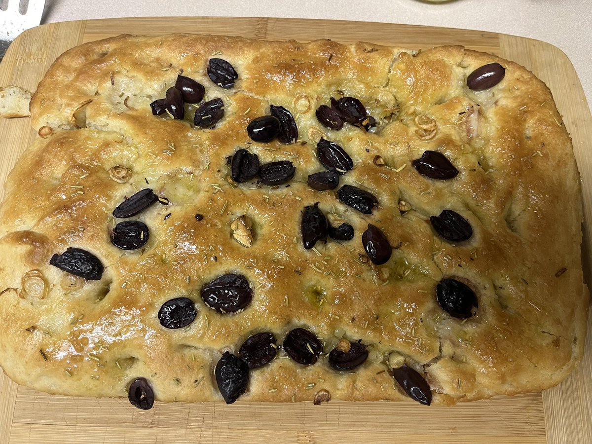AndrewDMth's tweet photo. Fresh Focaccia!!
#bread #breadfordays https://t.co/RvMmikZcAE