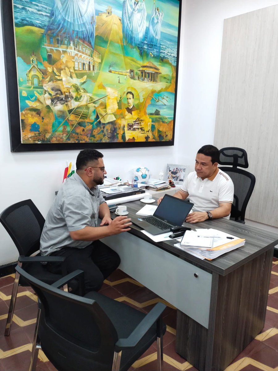 OspinaSanti's tweet photo. Como director de @asointermedias me complace trabajar con mandatarios que le apuestan a la construcción de un mundo mejor. 
Gracias a nuestro Vicepresidente @WlmanV @alcaldiaptocol por la disposición y creer que la asociatividad es el camino para lograr la prosperidad . https://t.co/TZ0nnyhGcP