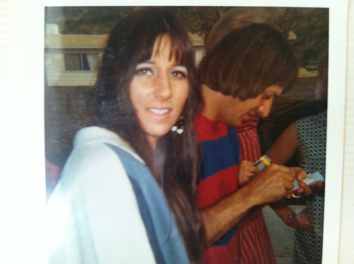 baskette19's tweet photo. ⁦@cher⁩ Have you ever seen these? So young, gorgeous and candid. https://t.co/7DVnMZb4Xh
