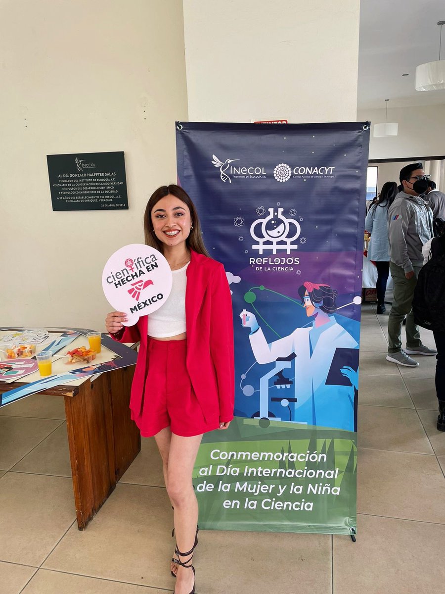 ara_reh's tweet photo. Las mujeres hacemos ciencia y la hacemos bien💜
Soy Ara y te invito a leer mi historia científica en el libro "Reflejos de la Ciencia" un regalo del Instituto de Ecología para todas las futuras científicas 🥹💜

Puedes leerlo aquí: https://t.co/dAauqCe2GE https://t.co/3mq4i0WFDb