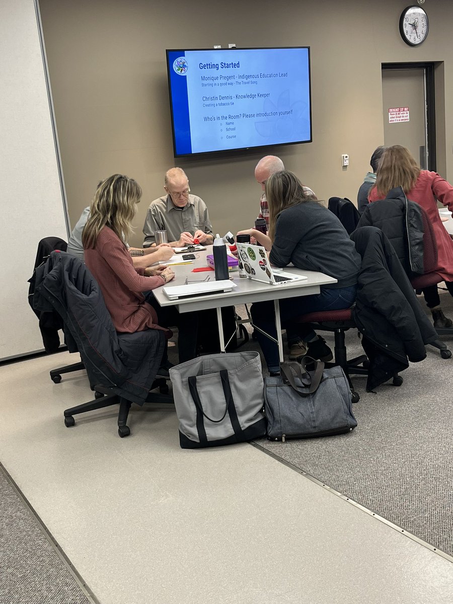 Fantastic day of learning and moving forward with a commitment to ensuring all students receive an education that honours Indigenous voices and experiences! Thank you <a href="/mpregent29/">Monique Pregent</a> #ChristinDennis #KatieSnell #JennCronsberry <a href="/bmmoir/">Bevan</a> <a href="/yourschools/">Avon Maitland District School Board (AMDSB)</a>