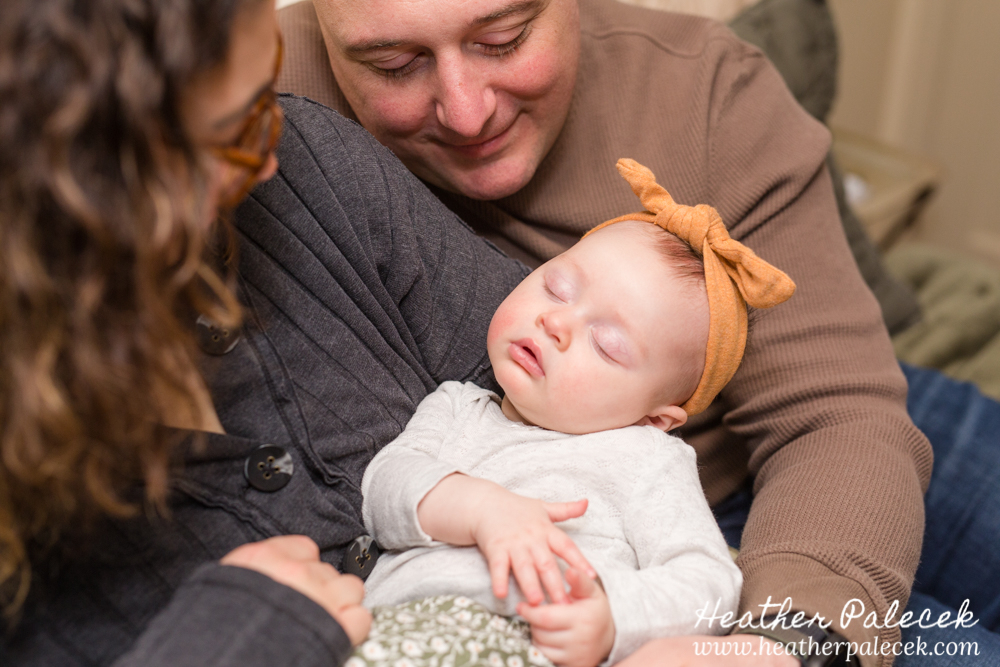 HeatherPalecek's tweet photo. I recently photographed this little sweetie's newborn session at 3 months old. Miss G was an absolute angel throughout the whole thing - smiling and snoozing, tummy time and all!​​​​​​​​
We did a lifestyle session at home and around the neighborhood, where most photos are ca… https://t.co/ukzXW58N1A