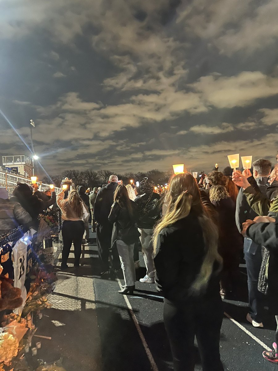 melaniesov's tweet photo. Around 1,500 people gathered at the Clawson High School football field tonight in memory of Alexandria Verner. There will be another vigil tomorrow at 7:30 p.m. #SpartanStrong https://t.co/gXZIUWailm