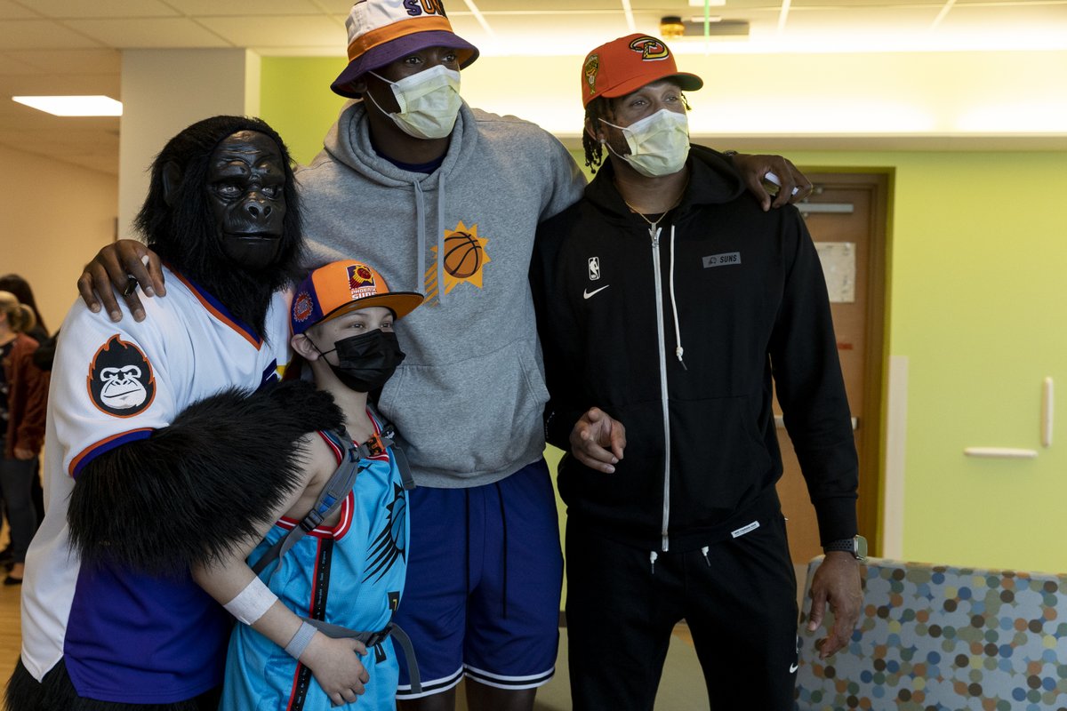 BannerHealth's tweet photo. Thank you to @Suns players Bismack Biyombo and Ish Wainright for visiting patients at Banner Children’s at Desert! The guys and Go spent time sharing words of encouragement and chatting with families in the pediatric ICU, pediatric oncology and general pediatrics units. https://t.co/dUXVQouC6O