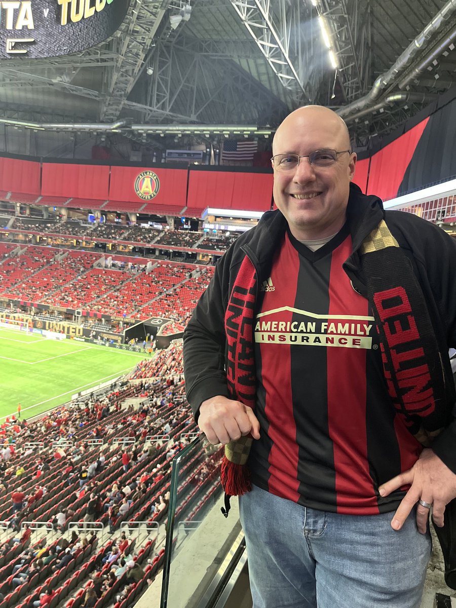 MakeaMemoryTrav's tweet photo. At the cup #ATLUTD  #UniteandConquer https://t.co/Pzj35Gj5rs