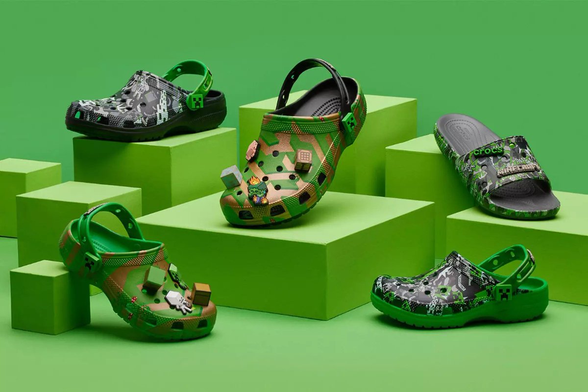 overthrowbongo's tweet photo. I PREDICTED THE @Crocs x @Minecraft COLLAB ALMOST 4 YEARS AGO IN A FROSTIRON FANFIC https://t.co/uuTuPRkiTY