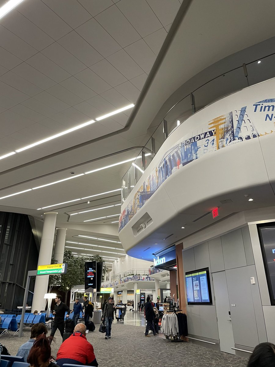 RealMichaelKay's tweet photo. The transformation of @LGAairport never ceases to amaze me. The place went from an absolute crap hole to a gleaming palace and one of the finest airports in the country. Kudos to whomever redesigned this place. https://t.co/3lnFYpHz9e