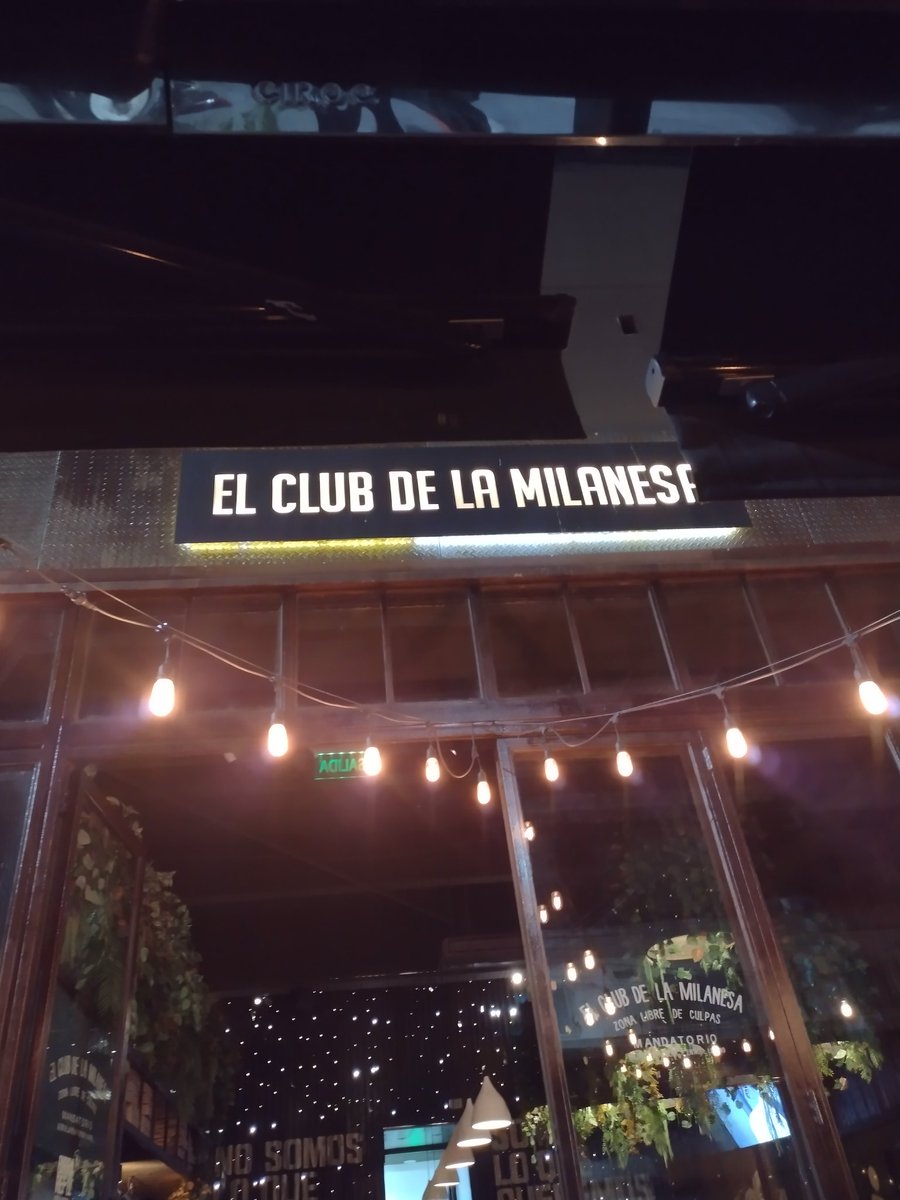 pov estás por comer la milanesa más fea que vas a comer en tu vida