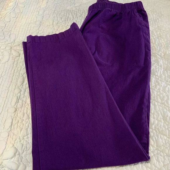 plusitscute's tweet photo. So good I had to share! Check out all the items I'm loving on @Poshmarkapp #poshmark #fashion #style #shopmycloset #lularoe #womanwithin #newlook: https://t.co/g5bXmZt6dY https://t.co/foAkcP2oPn