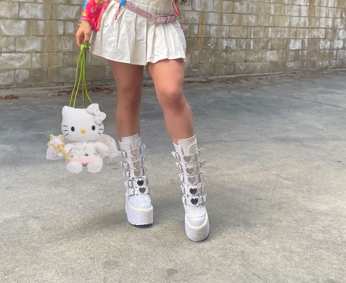 KayleeKay228's tweet photo. New Single “ENERGY” 🧪👾💕
OUT NOW 🔥
228 ⚔️
#explore #femaleartist #newmusic #unsignedartist #y2kfashion #viralpost #youngcalifornia #kayleekay228 #228 https://t.co/gMhNLZTbL2