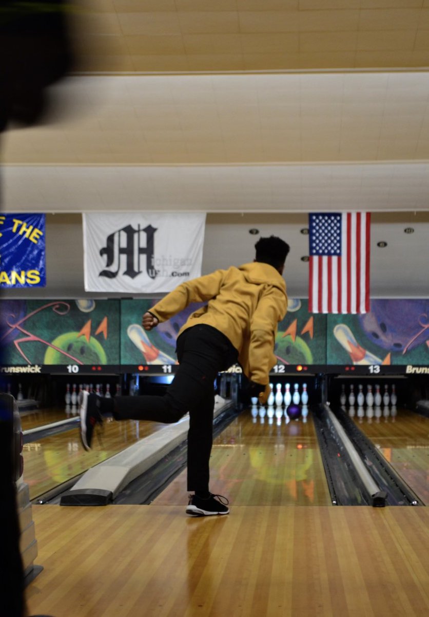 TERRELLBEVELLE's tweet photo. #bowling🎳 https://t.co/XBIrr5vISV