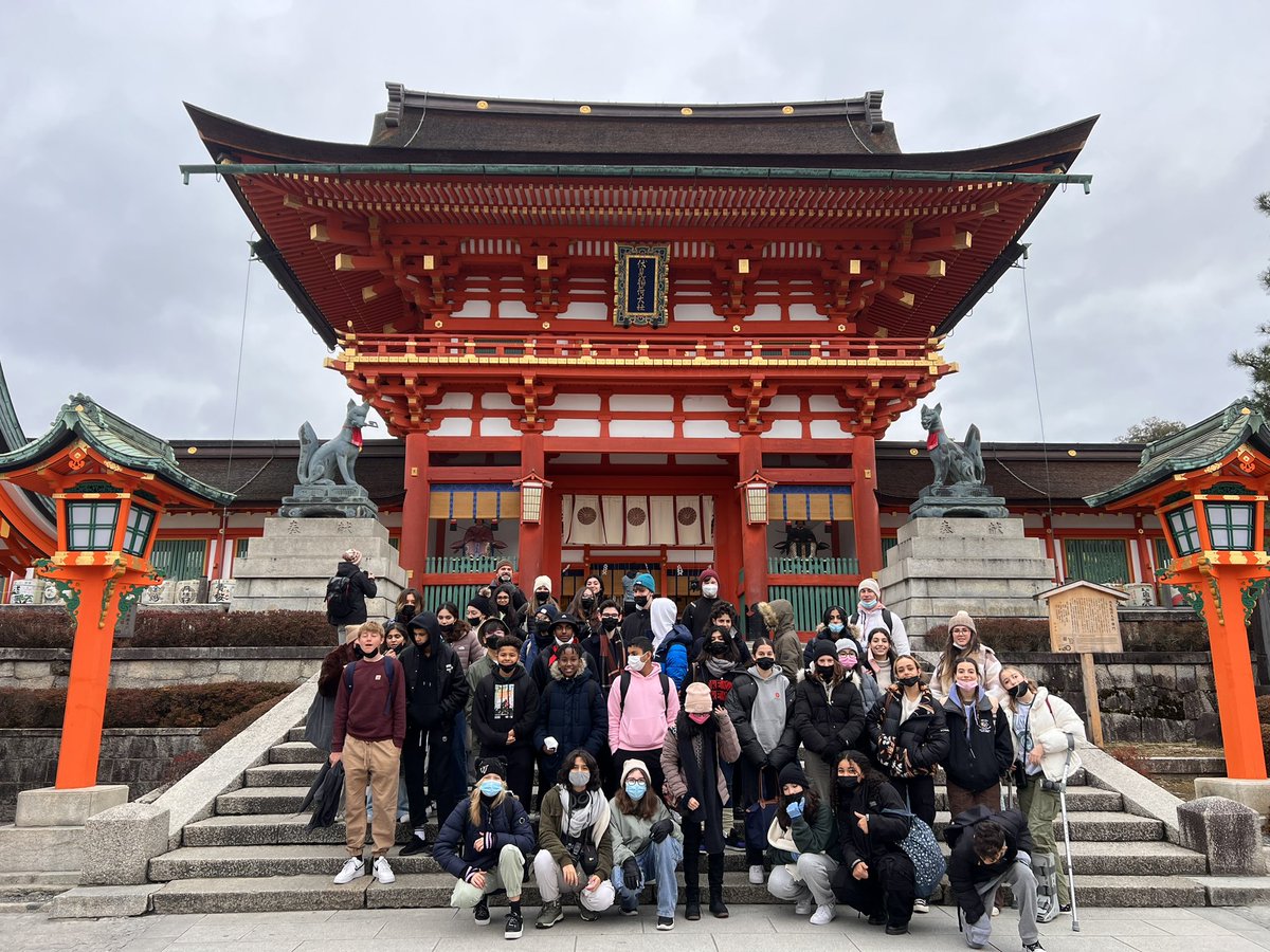 DEScreativearts's tweet photo. 1000 gates Mt.Inari
#DESCreativearts 
#DESCtrips 
#GrowAtDESC 
#DESCjapan https://t.co/DHUdkvDGsS