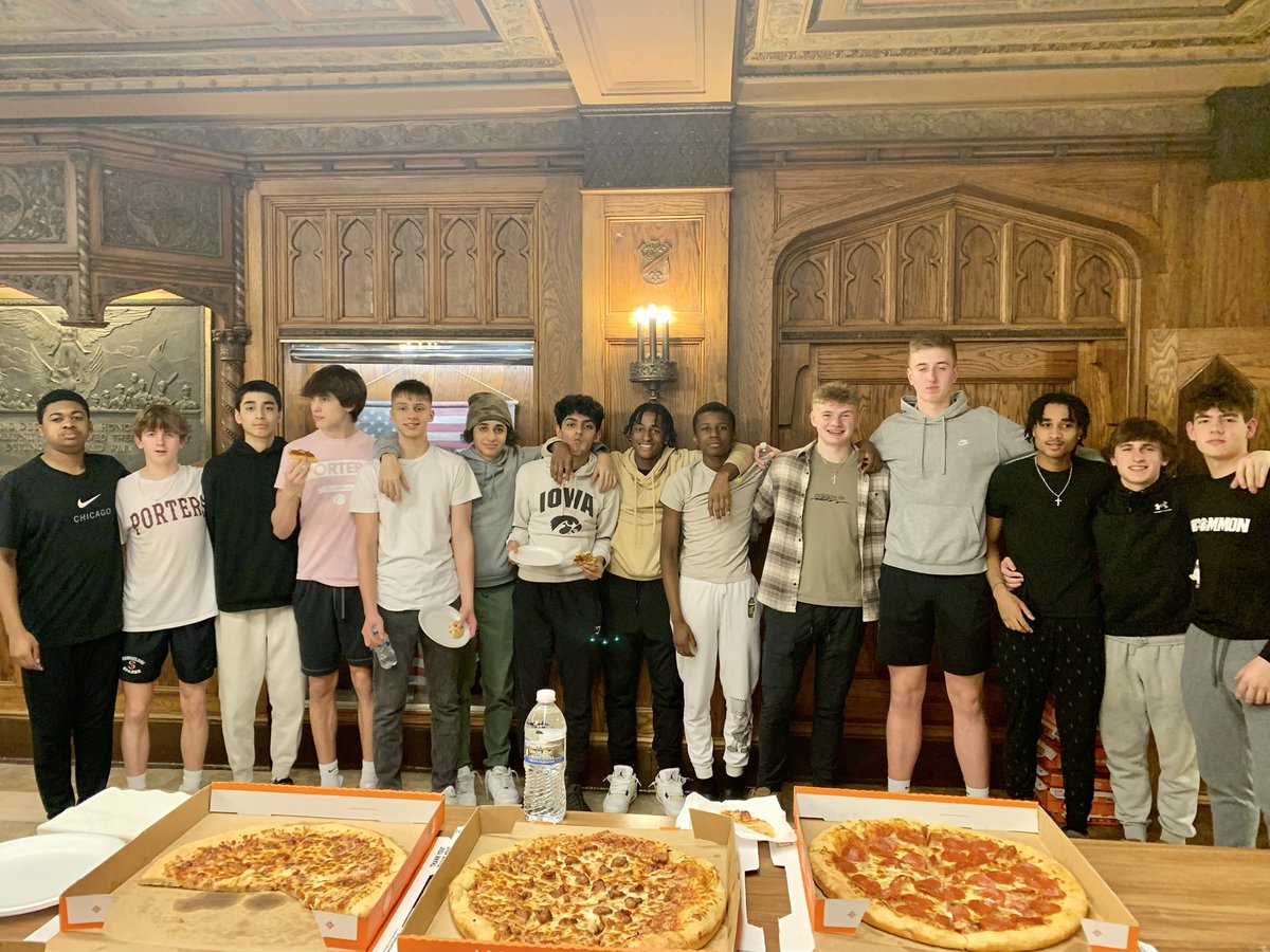 Partnering with Best Buddies to play some basketball!!

#UNCOMMON #PorterPride