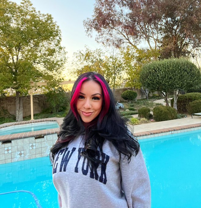 Currently&hellip;🥰💖💙 https://t.co/FvrEX3eFI6