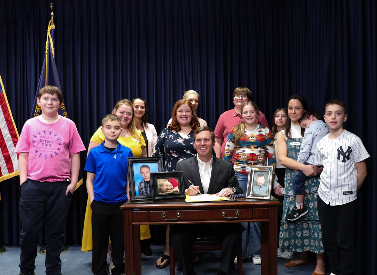 GovAndyBeshear's tweet photo. As parents, it's hard to comprehend the pain that comes with a childhood cancer diagnosis. But also as parents, we are committed to being there for these families. Today we recognized Childhood Cancer Research Advocates Day and discussed our efforts to fund research. @accorg https://t.co/gKraLE5WNb