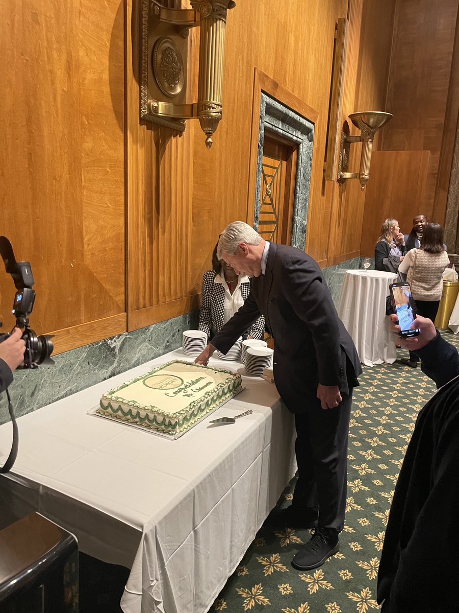 mtthewdavis's tweet photo. Congratulations to ⁦@SenWhitehouse⁩ on his first hearing as Chair of #SenateBudgetCommittee! Climate risks to the economy are real. So glad you’re helping raise awareness and hold people accountable. https://t.co/USa6oHC3oF