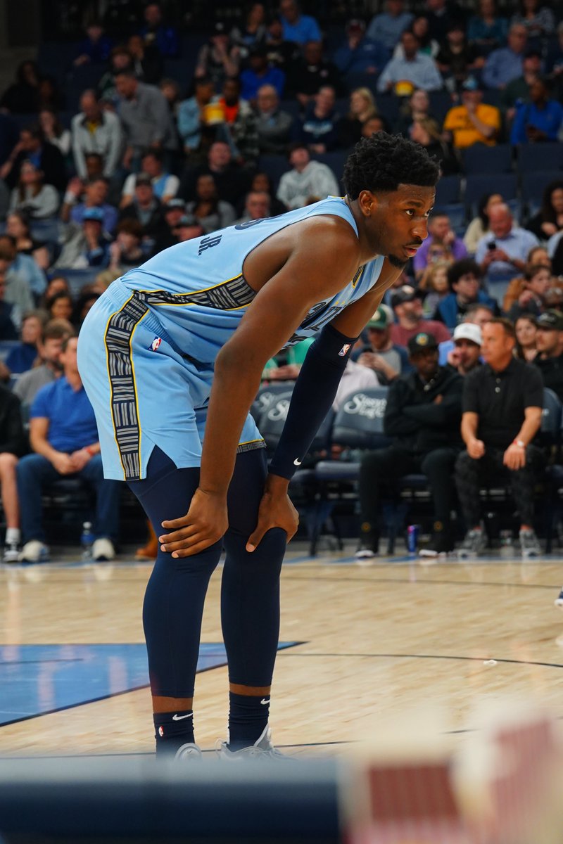 memgrizz's tweet photo. 4 threes. 3 blocks. 4 steals. 

only one other player in franchise history has that stat line in a game....

....it's only the first half. https://t.co/FKxGY3mNQs