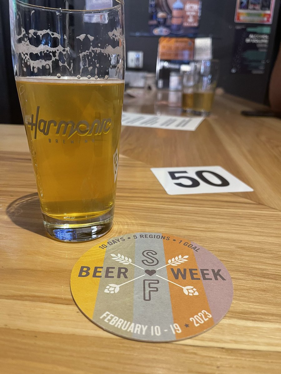 theoellingtonSF's tweet image. When it’s Beer Week!!!!! Awesome to see a packed house at @HarmonicBrewing in #Dogpatch #BeerWeek #SanFrancisco