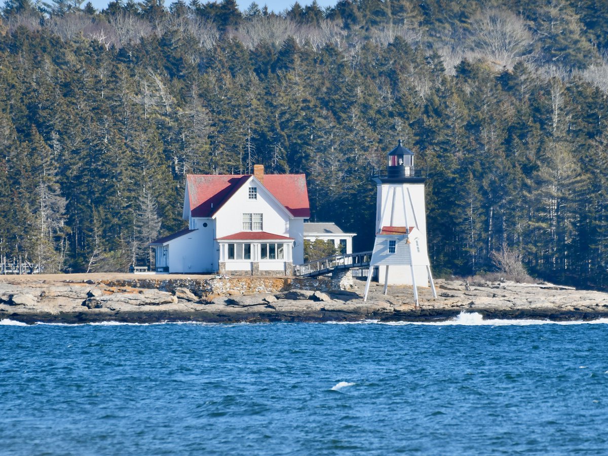 MonaLisaLvsHeah's tweet photo. 2/2 Sharing some scenic shots from Sunday and Monday near Bath, Maine while we chased down a big deal bird:

#bestdriverever #searchingforStella https://t.co/Dr4YxvavaV