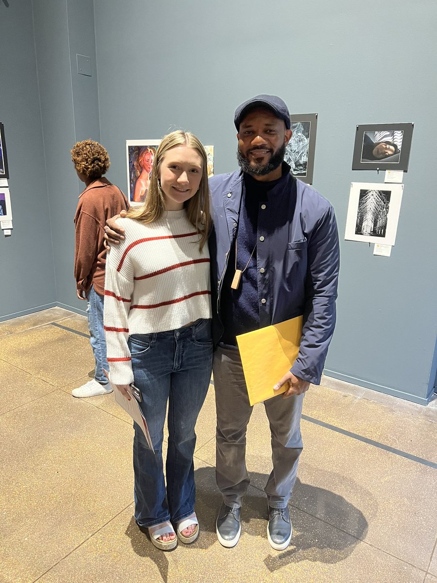 Congratulations to junior catcher Avah Lareau for her Silver Key award at the 2023 Mid-South Regional Scholastic Art and Writing Competition. We are so proud to highlight this prestigious honor given to her in the drawing category for her drawing, Books on Books.