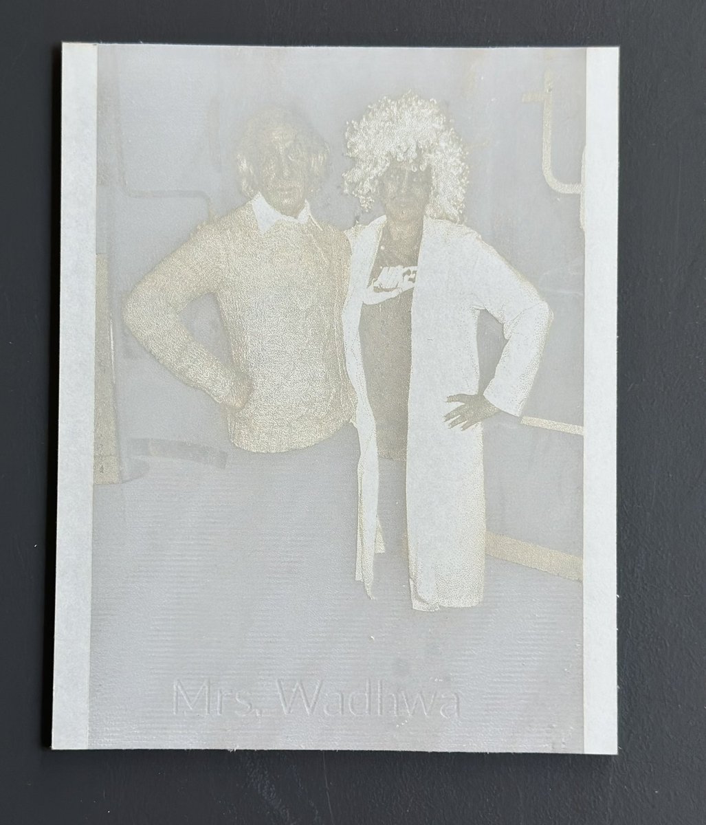 shobica_wadhwa's tweet image. Creating magic using a laser with @glowforge  #MyFirstProject #3DLasePrinter 🖨️ #UnlimitedPossibilities