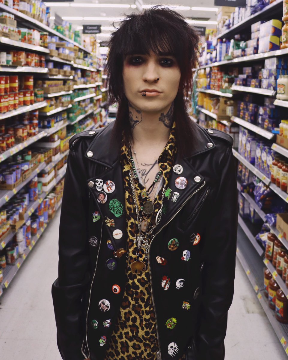 Johnnie Guilbert on Twitter "You seem like a Walmart expert"