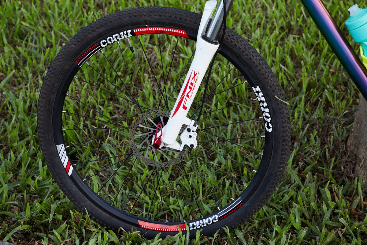 CorkiCycles's tweet photo. Shifting gears so I get on your level 🤍🔥
Check out @Corkicycleco for components ⚙️
#Corkicycles #pedals #bikepedals #wheelset #wheel #ridehard #mtbphotos #mtbphotography #mtbmeme #mountainbiking #mtblife #mtbtricks #dalesmtb #mtbadventure #mtbadventure https://t.co/LRnnE4IzHs