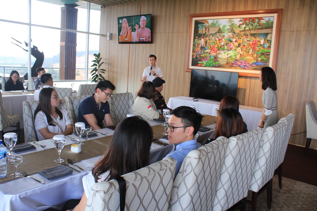 PanbilGroup's tweet photo. PT. NPP hosted 15 participants from the Regional VP &amp; Regional Dir of the Economic Development Board of Singapore.
Visit objectives: To give a better understanding of Batam’s offerings in the manufacturing sector for global companies that they interact with in-market (8/2/2023). https://t.co/s3wqUr29AM