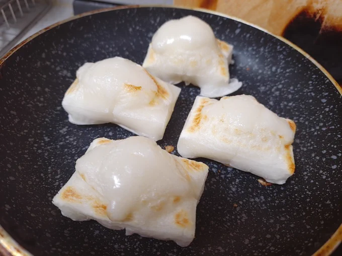 키리모찌 먹기 