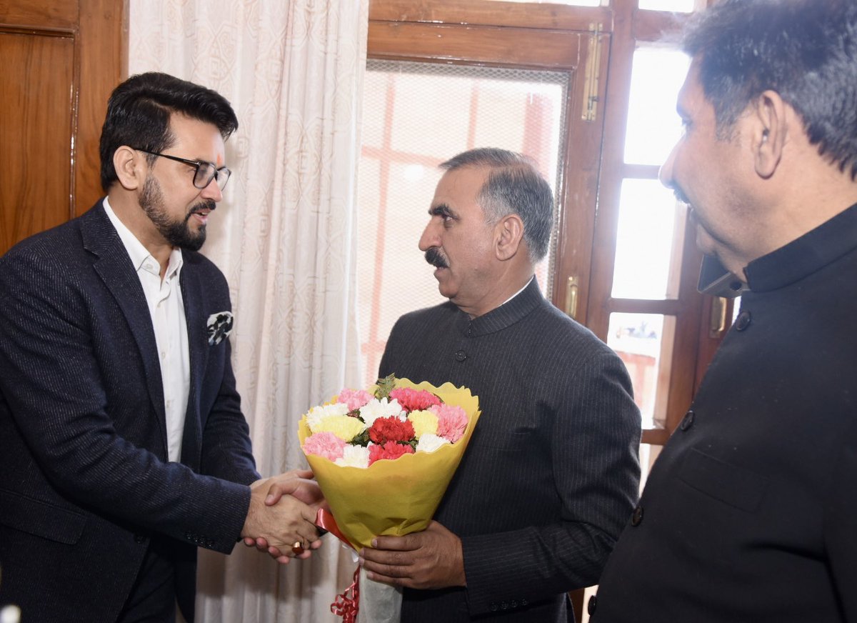 ianuragthakur's tweet photo. शिमला में मुख्यमंत्री श्री सुखविंदर सिंह सुक्खू एवं उनकी सरकार में सहयोगियों से स्नेहिल भेंट हुई।

हिमाचल प्रगति पथ पर अनवरत आगे बढ़ता रहे, विकास के नये सोपानों को छुए इस ध्येय के साथ विभिन्न विषयों पर सार्थक चर्चा हुई। https://t.co/OuxXpppu6c