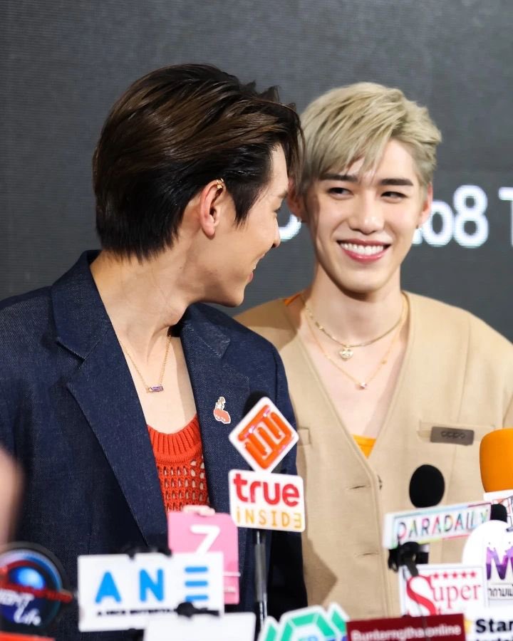 QrxLucky's tweet image. 一起长大 一起变好 一起浪漫 一起到老 要一直一直在一起
#ppkritt
#billkin
#pkpp