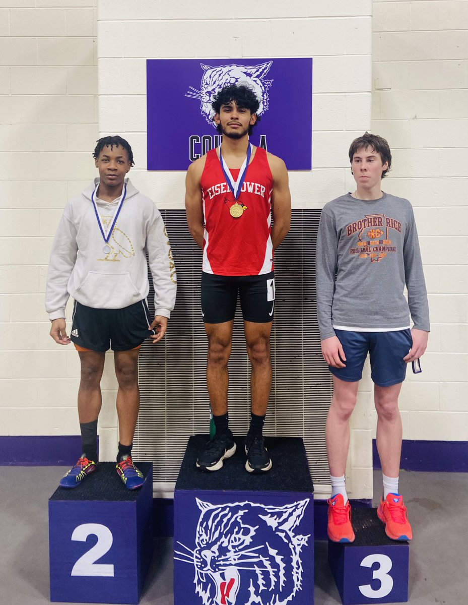 DDE_XC_TF's tweet photo. Congrats to our first place🥇winners at the Thornton Invite 🥳 🏃‍♂️ 
800m: Eric Marquez 🥇 
600m: Cristian Morales 🥇 
1600m (mile): Eric Marquez 🥇 
#DDExcellence #LiveEasyRunHard https://t.co/fXGBgGx06S