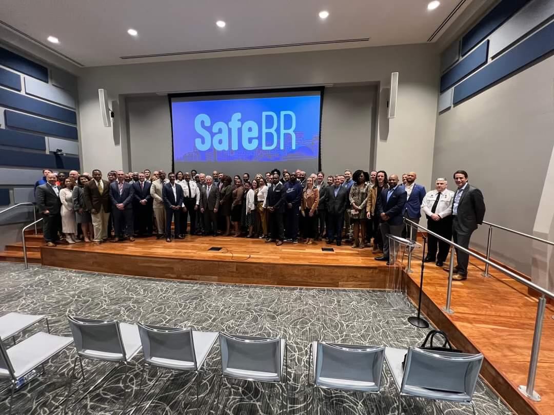 ChrisMeyer_LA's tweet photo. Proud to stand with my community committing to making Baton Rouge safer. I believe in the limitless potential of this place and it’s people. #SafeBR ⁦@braf1964⁩ https://t.co/WgQ98mqUiL
