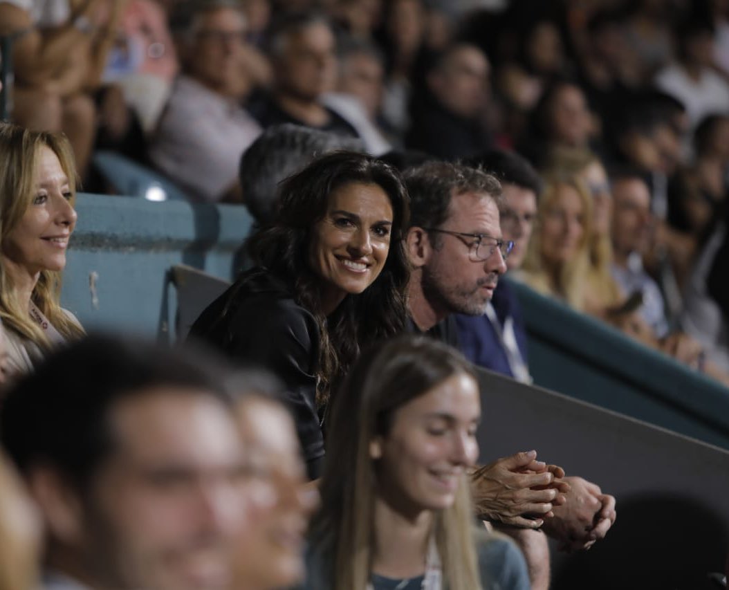 iebmasargopen's tweet photo. La reina absoluta del tenis argentino y su merecida ovación en una noche inolvidable de #ArgOpen2023 🏆

👏🏻👸🏻

📸 @robycomby | Argentina Open https://t.co/eNkwziUoRG