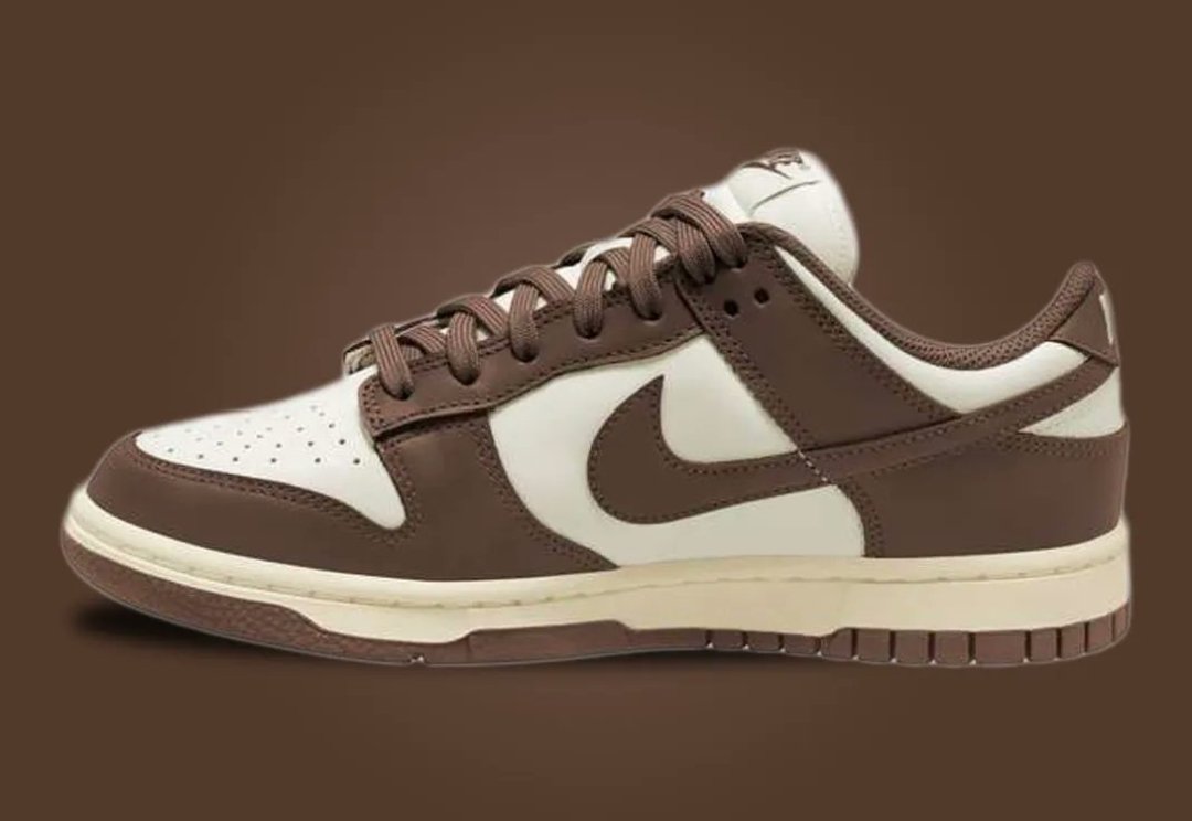 Nike Dunk Brown. Nike Dunk Low Mocha. SB Dunk Low коричнево серые. Nike surfaces in Brown and Sail.