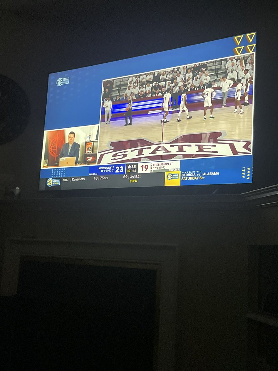 I do not care about your book, get off the screen… Why would you not talk about this crap during half time??? #KentuckyBasketball