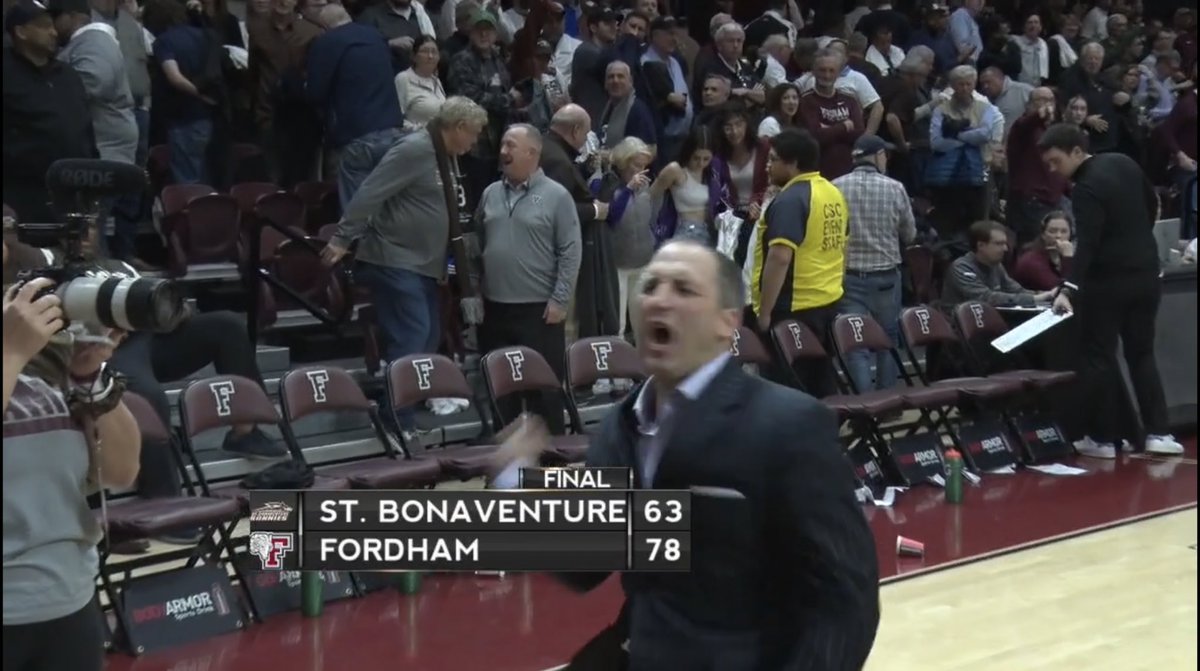 mid_madness's tweet photo. Fordham is now 21-5.

Let the good times roll at Rose Hill. https://t.co/Nq2NgiyKgh