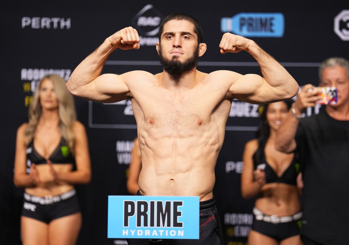 MMAFighting's tweet photo. Eugene Bareman unsure of Islam Makhachev IV accusations at UFC 284, but ‘something’s going on’ with that team https://t.co/5TCTuu9xEE https://t.co/y7I3tDL7XU
