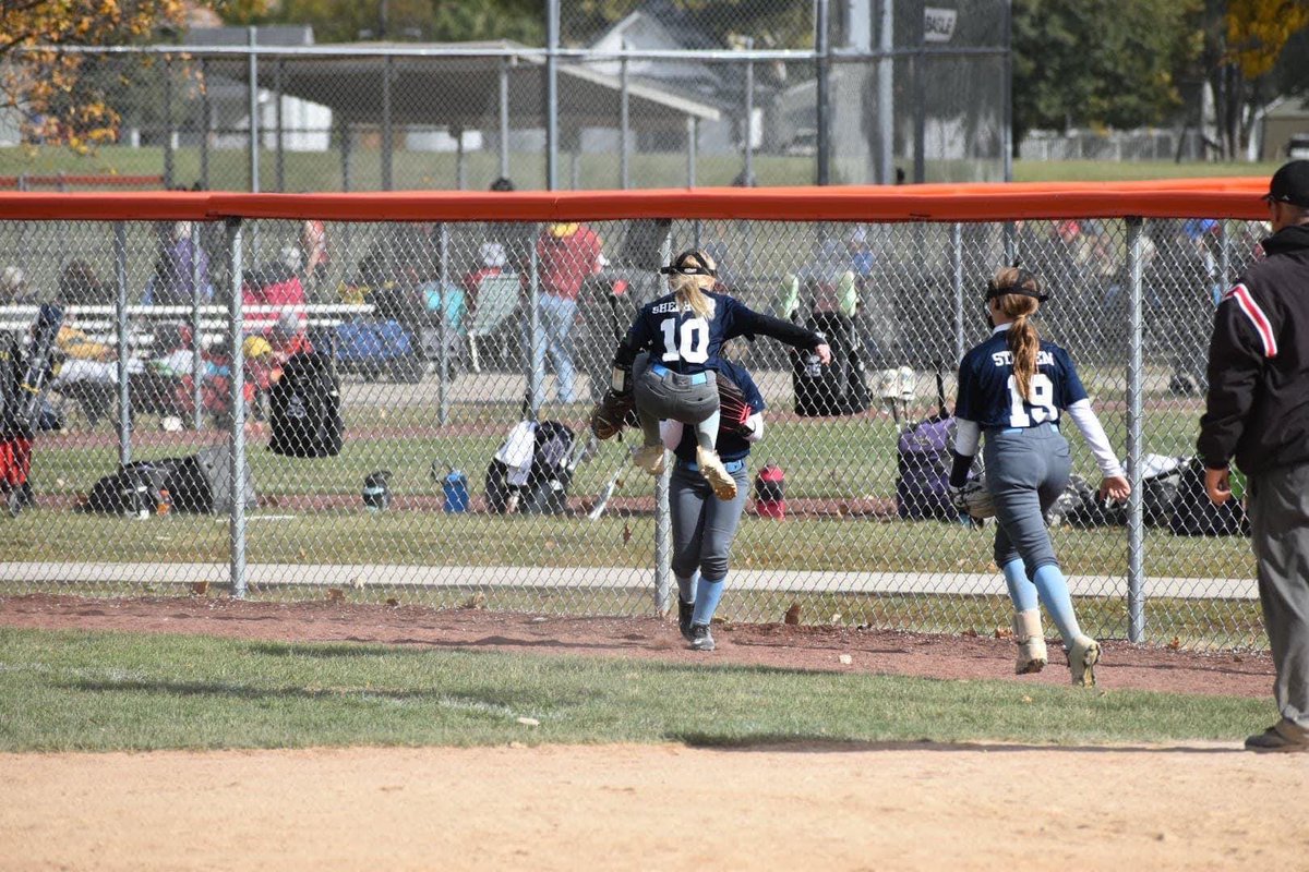 NEWaveFastpitch's tweet photo. A little tease, but in about 5 short weeks we will all be back out on the field!!! 

🌊🥎 https://t.co/ctfBcapTOK