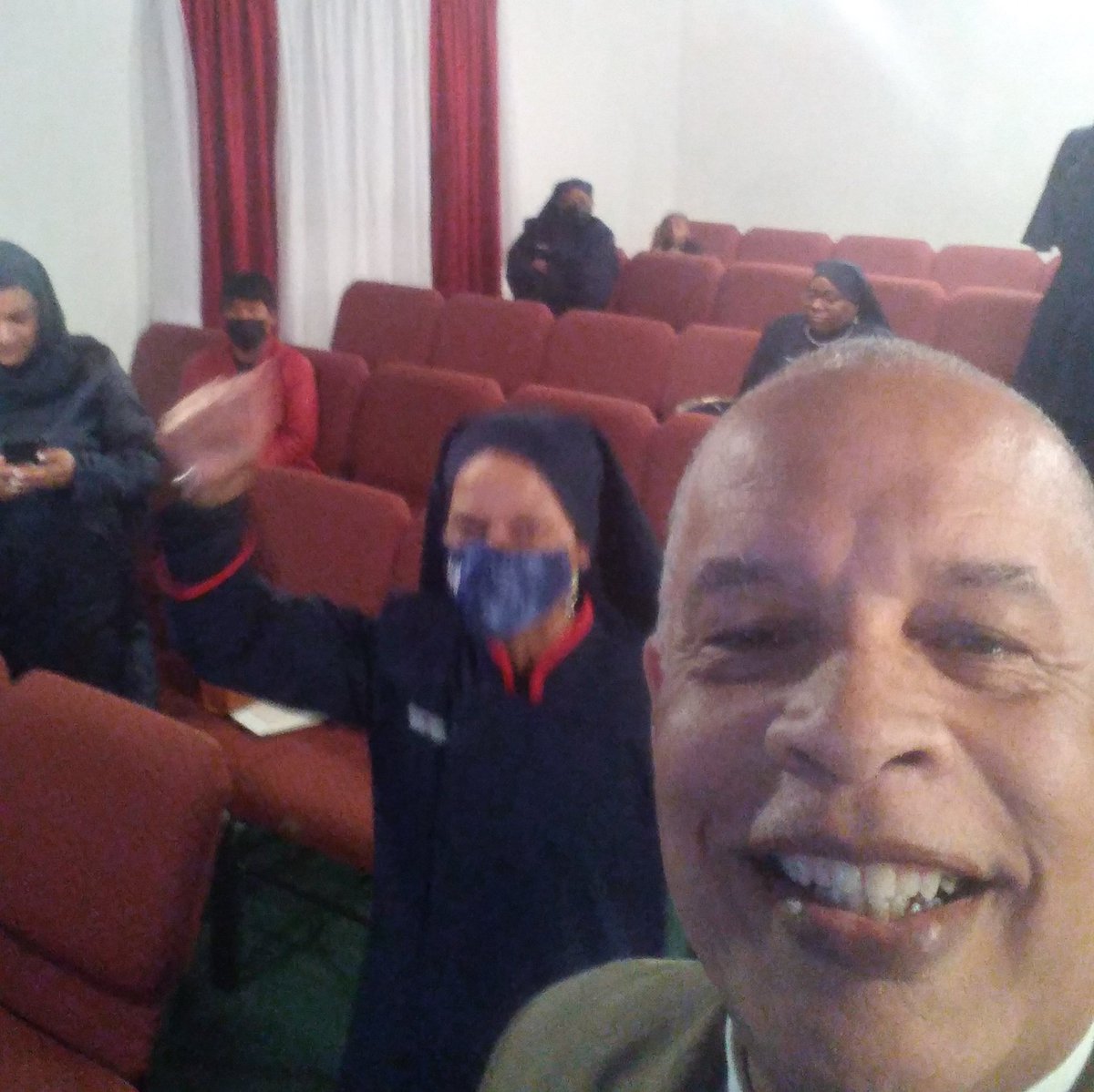 ReubenMuhammad's tweet photo. #Selfies from Our 2023 #SavioursDayGift WEB-A-THON!
😁💪🏾💫
HAPPY SAVIOURS' DAY!!
#SD2023
#MM92 https://t.co/a4KhDVBYSn
