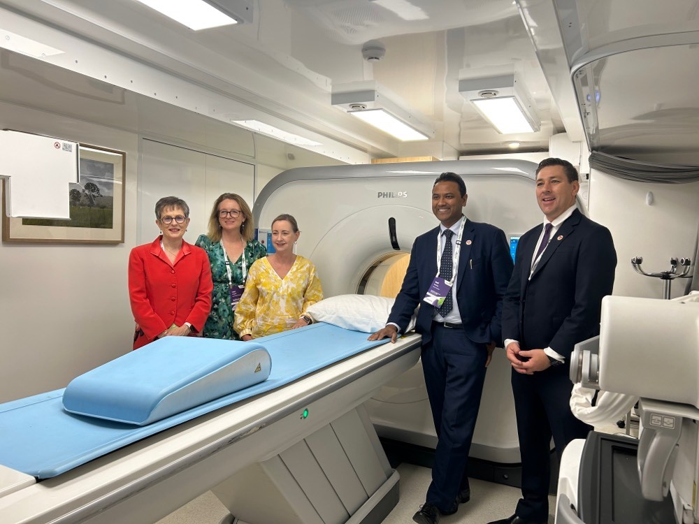 Delighted to attend the Australian Lung Cancer Conference with QLD Minister for Health @YvetteDAth, @Lungfoundation Chair Prof Lucy Morgan and CEO @markbrooke68, and visit Heart of Australia taking vital respiratory health surveillance to rural communities in QLD @CEOCancerAus