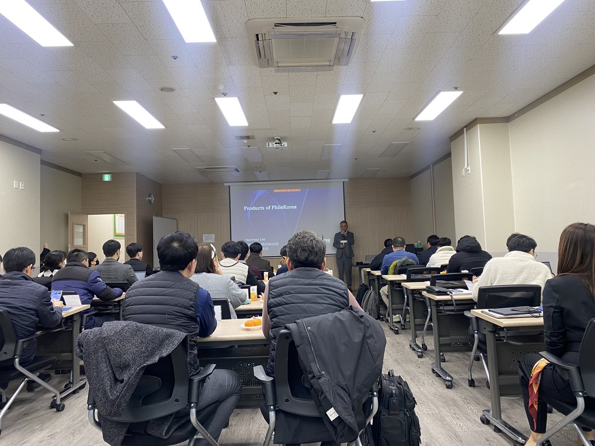 1stPhilekorea's tweet photo. Cooperating company seminar
Many of our partners wanted to learn the products PhileKorea distributed and the information PhileKorea provide.
We promise to continue working together for the development of the Korea-Bio industry.
#필코리아 #PhileKorea #serminar #kbio #partnership https://t.co/md5qrINHet
