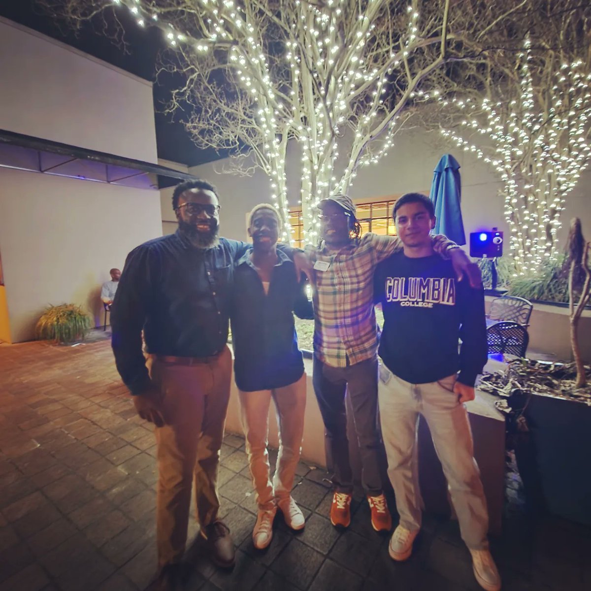 ccofsc_cmm's tweet photo. Dinner with the fellas! #MiSTER #ONEMISTER @ZasOnDevine https://t.co/MutFyuNAGe