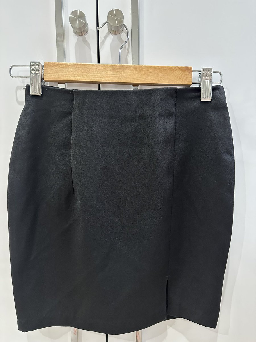 qztoeii's tweet photo. กระโปรงของ LSK ladyskirt เอว 25 ยาว 16 ส่งต่อ 150฿ ค่ะ https://t.co/h9Hnp5zdqe